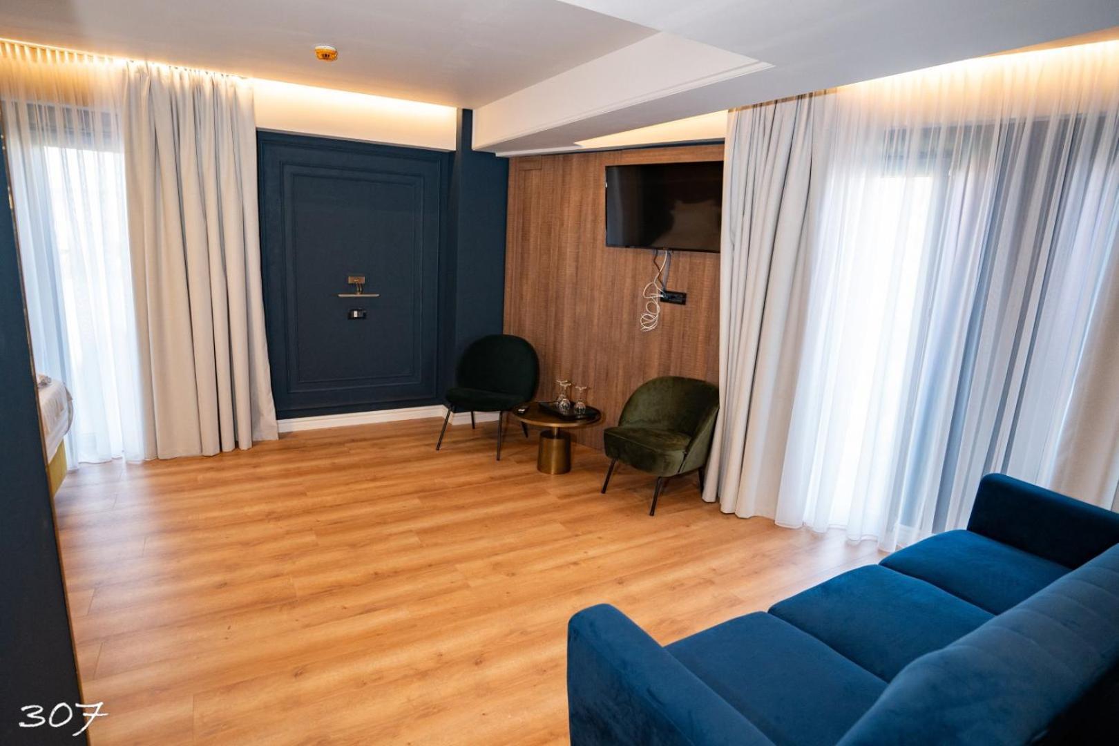 Cosmopolita Boutique Hotel 4*